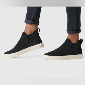 Rothy's The Chelsea Black Hi Top Sneaker Sporty Pull On Shoes Women’s US 9.5